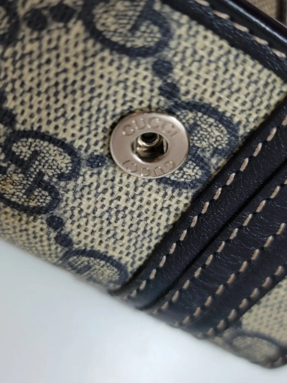Gucci GG Monogram Coated Canvas 6 Key Holder Case Leather Blue Gray Authentic